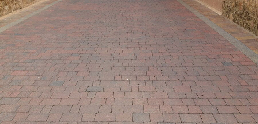 Compactación de adoquines de hormigón