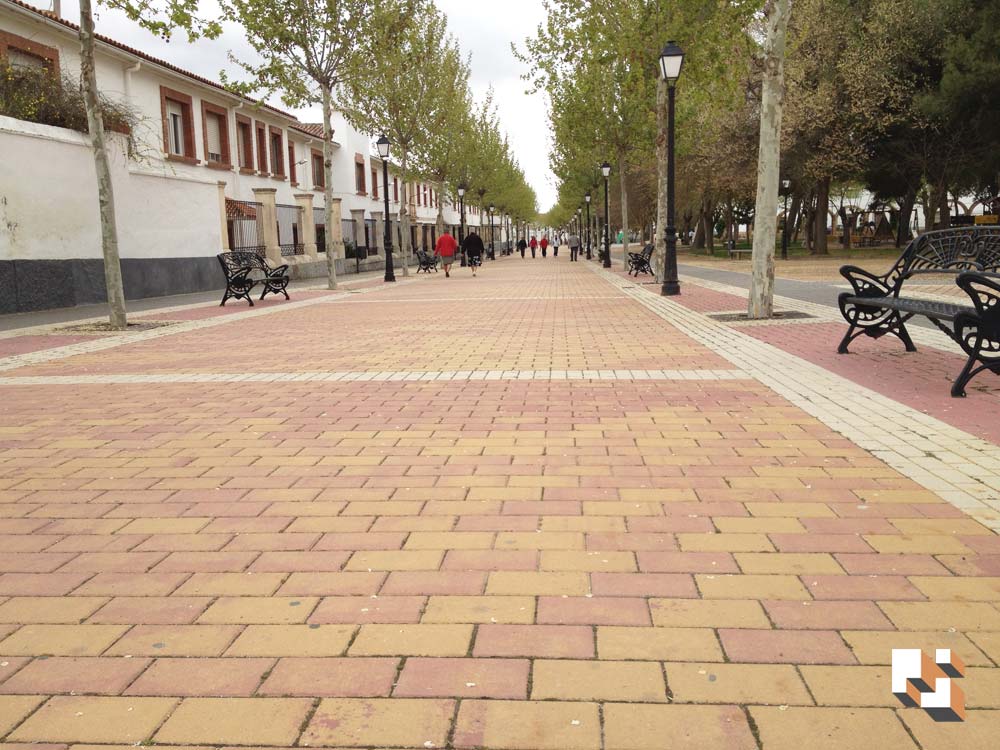 Cómo se realizar la limpieza de adoquines