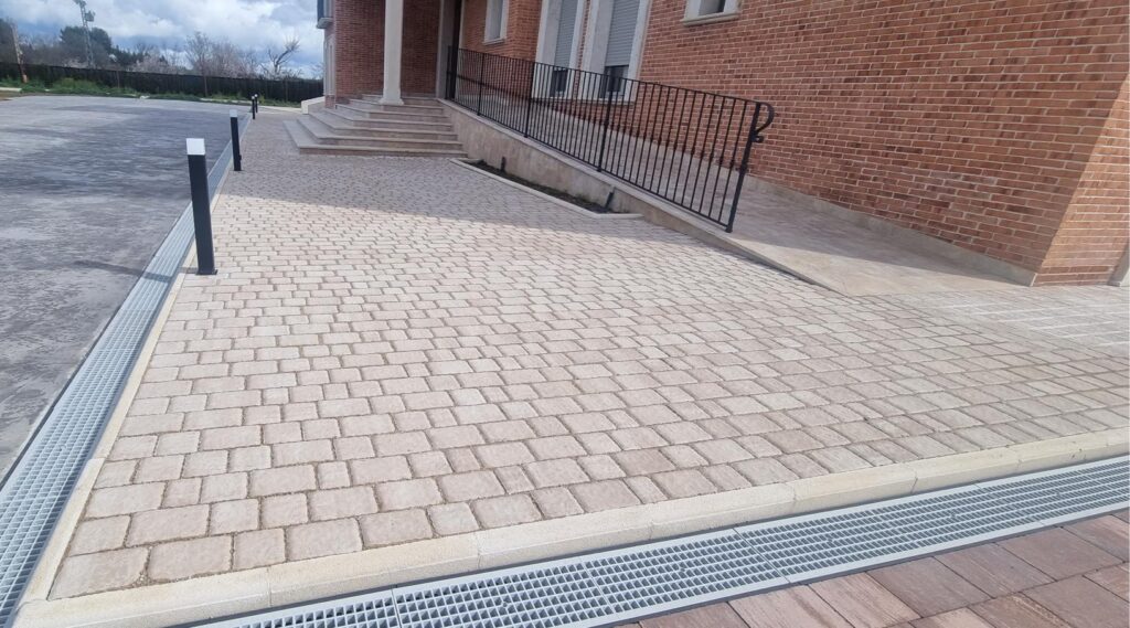 20240226_125524 Adoquín Casco Viejo - Cleannox