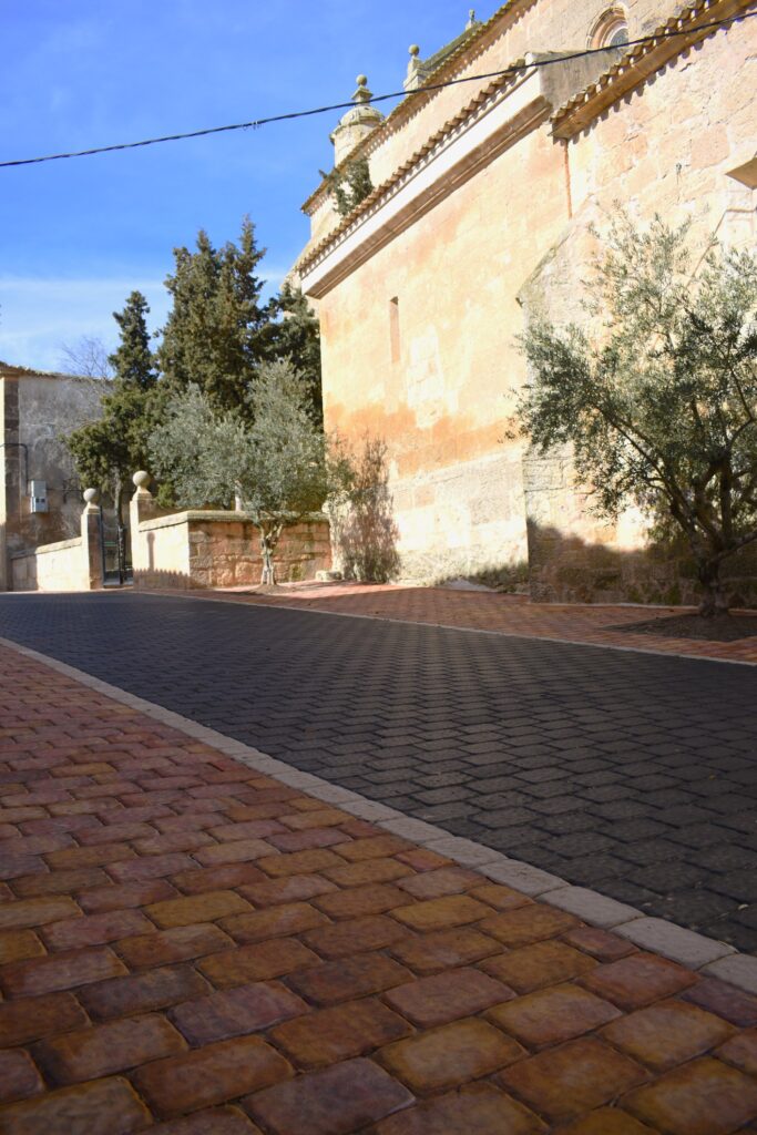 FOTO 2 Adoquín Rugoso - Cleannox