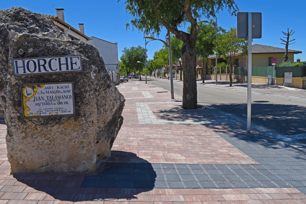 foto 1 (1) Adoquín Botón y Bandas