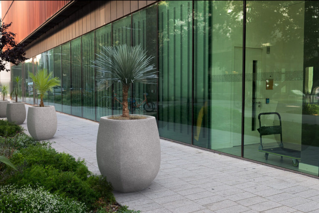 mobiliario urbano-8 Mobiliario urbano de hormigón, maceteros XXL